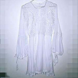 Beautiful light lace dress 🆕